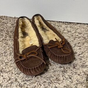 UGG Dakota Chocolate Brown Suede Shearling Moccasin Slippers 5612 Women Size 6